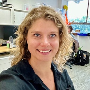 Dr. Véronique Paris